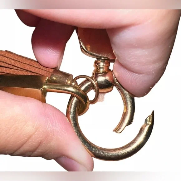 AUTHENTIC Rare 204 Louis Vuitton Lock and key with LV keychain and necklaces! - Picture 11 of 16